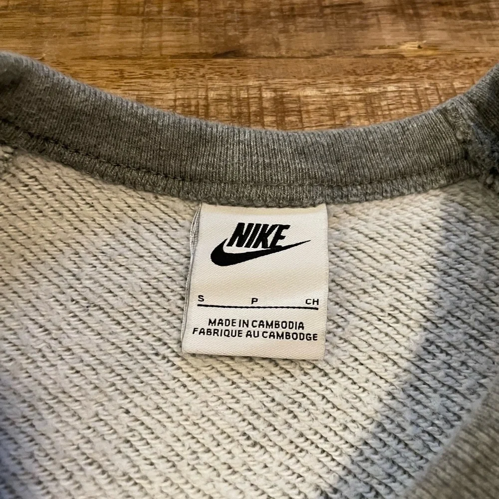 Nike Liverpool FC Heritage Crewneck Sweatshirt YNWA - Picture 5 of 7